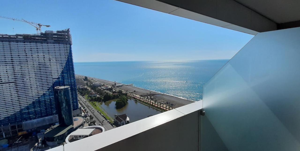 Alliance Palace Sea View Apartment Batumi Exterior photo