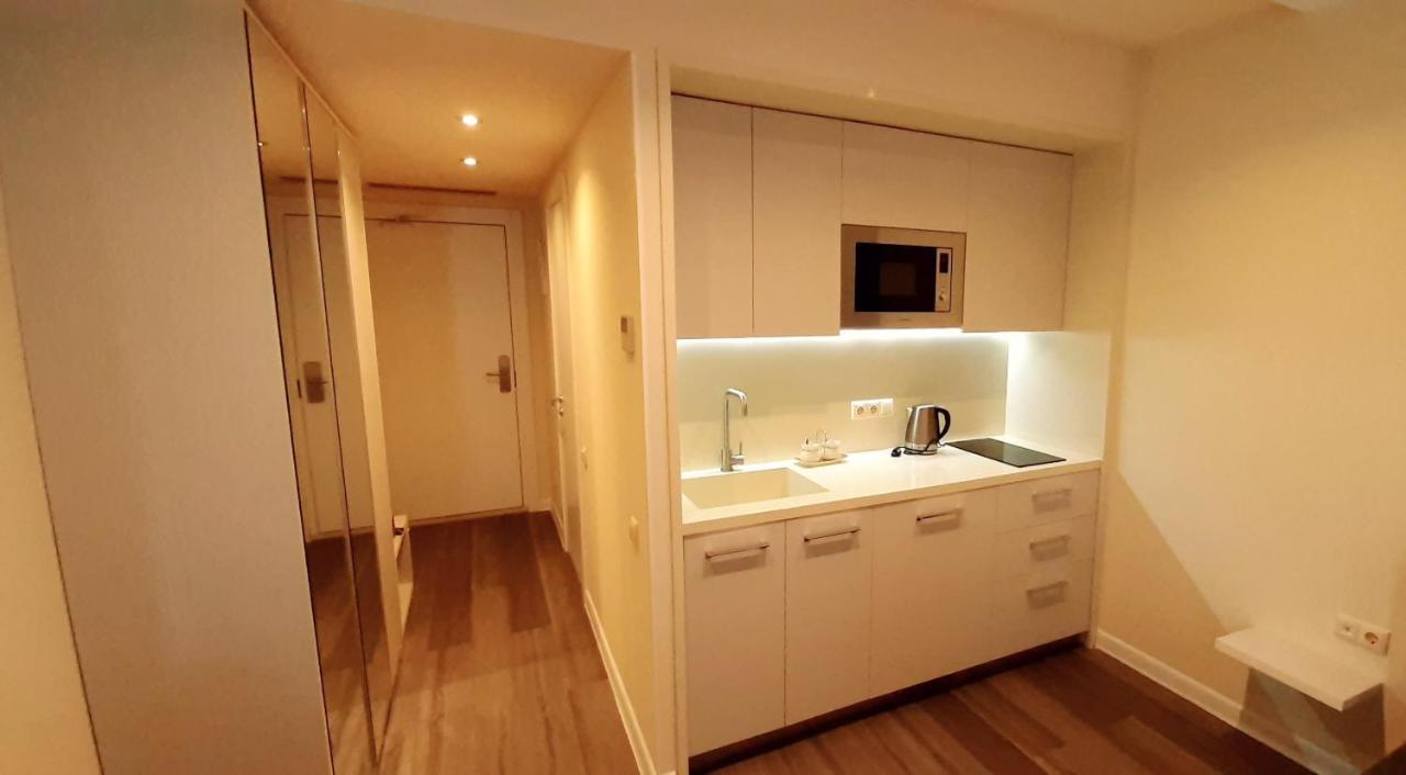 Alliance Palace Sea View Apartment Batumi Exterior photo